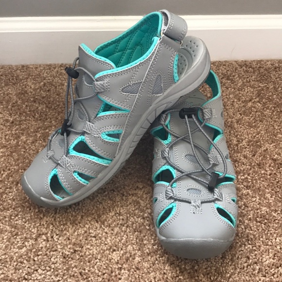 Eddie Bauer water shoes - Picture 2 of 5